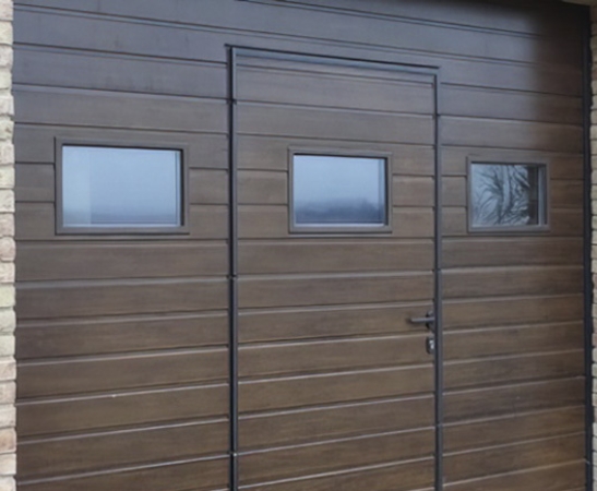 Ворота с окнами в Лабинске